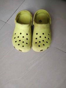 Crocs Classic Clogs - Lime Green  C 13...