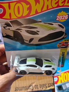 Hot Wheels 2024 Aston Martin Vantage GT3