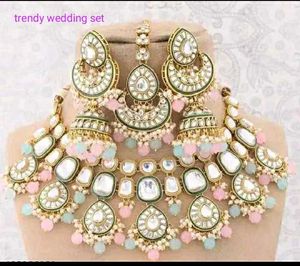 Excellent Multicolour Jwellery, Creation Designs..