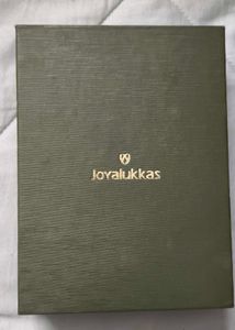 Joyalukkas Textured Green Gift Box