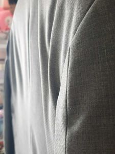brand new 👌Classic Light Grey Suit 42 cot32 pent