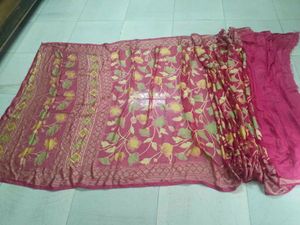 Beautiful Pink Floral Saree
