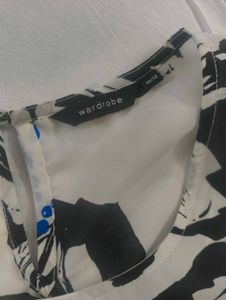 Chic Floral Print Blouse