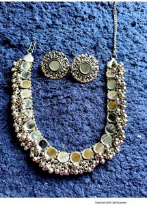 Neckset1