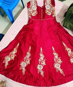 Heavy Zari Embroidery Silk Gown L Size