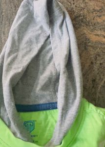 Sleeveless Hooded T Shirt