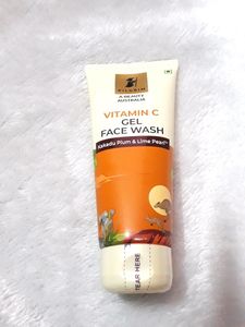 Pilgrim Australian Vitamin C Gel Face Wash for fo