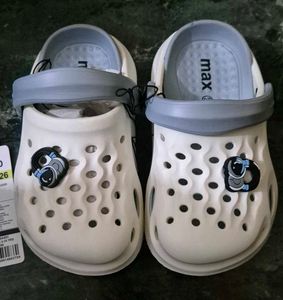 Brand new Max Kids Clogs - Comfortable & Stylish