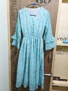 Chic Blue Floral Midi Dress