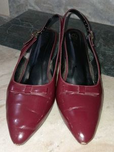 Stylish Burgundy Bow Heels