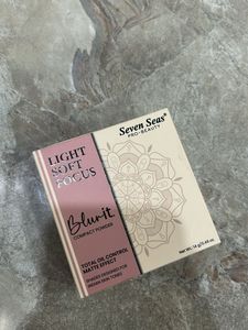 Seven Seas Blur it. Compact Powder