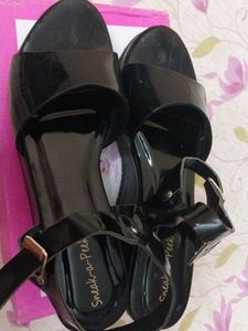 Black Wedges