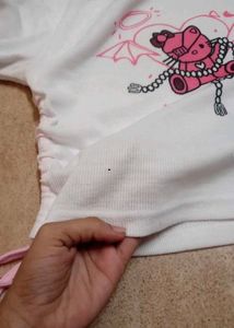 Cute Hello Kitty Graphic Crop Top😻