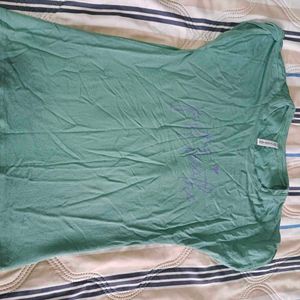 Bundle of 2 Women's T-Shirts
