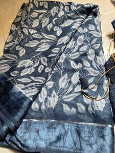 beautiful printed saree with blouse