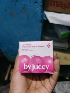 Juicy Glow-Up Gel Cream by Juccy