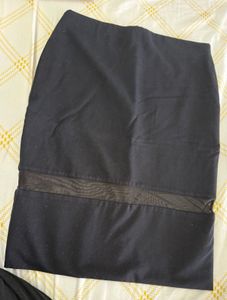 Zara - Chic Black Pencil Skirt with Mesh Detail