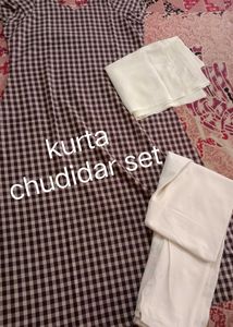 Comfortable Checkered chudidar Kurta Set