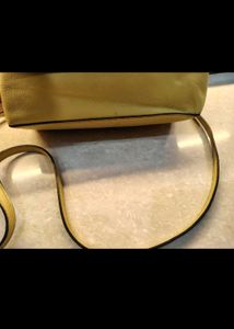 Chic Yellow Crossbody Bag