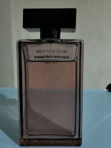 Narciso Rodriguez musc noir rose For Her Perfume