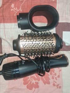 urbanyogs make me bold blow dryer brush