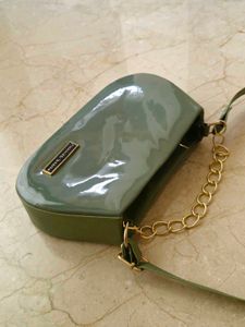 Chic Green Chain Shoulder Bag