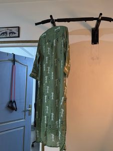 Elegant green Kurta with Printed Peacocks