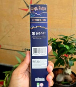 Hogwarts Feather Quill Pen