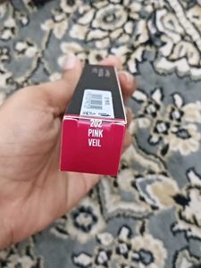 Lakme Xtraordin-Airy Lip Mousse