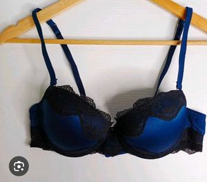 Lace Trimmed Blue Bra with brief 👍