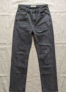 Premium Grey High-Waist Straight Fit Jeans (Size 2