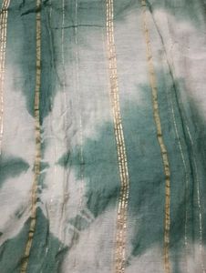 Tie-Dye Dupatta with Gold Stripes