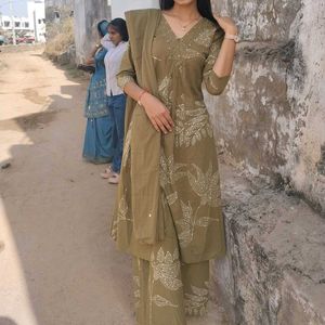 Stylish Olive Green Kurta Set with Dupatta