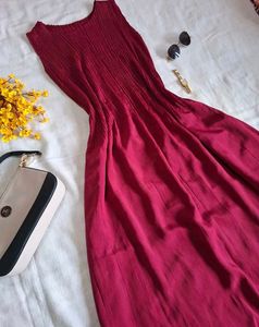 Elegant Pleated Red Midi Dress