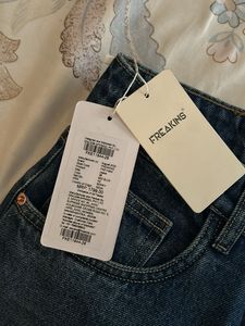 Distressed Wide Leg Jeans