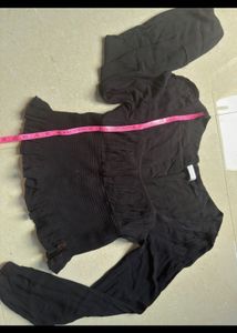 Black Leggings with Ruffled Detail