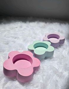 Cute Flower Shaped Tealight Holders