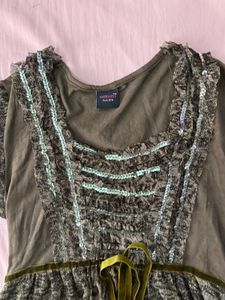Chic Olive Green Leopard Print Tunic Top