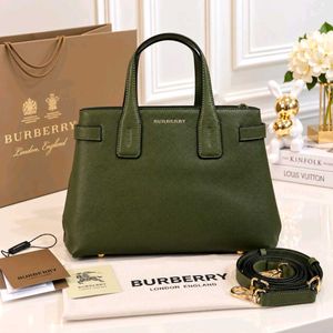 BURBERRY PRORSUM BANNER*( COPY,) WITHOUT BOX