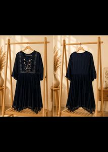 Elegant Navy Blue Embroidered Kurta