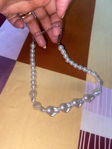 Authentic Elegant  Trendy Rich Pearls Necklace