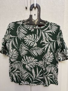 Trendy Tropical Leaf Print Top