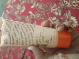 natural apricot scrub for glowing skin