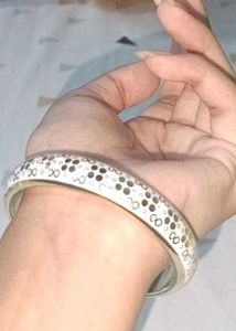 Elegant Gold &amp; White Patterned Bangle (Any 1)