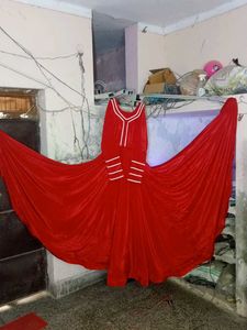 red heavy party' wear gown