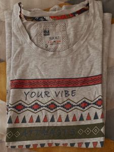 T-shirt From Juliet SIZE- M