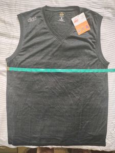 DIDA Sleeveless T-shirt