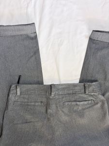 ✨SALE✨Chic Grey Cropped Trousers