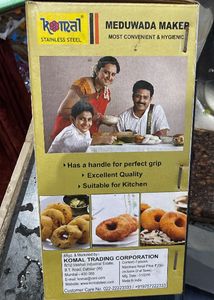 Komal Medu Wada Maker
