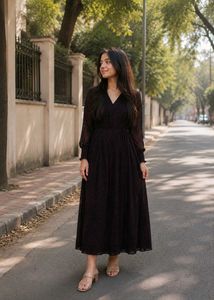 Elegant Black Midi Dress